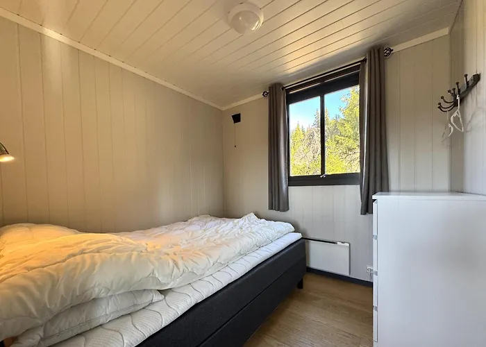 Modern Mountain In Tisleidalen, Golsfjellet Гуль